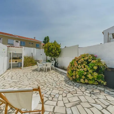Cascais, Cozy Holiday Villa - Best Value Holiday home Cascais